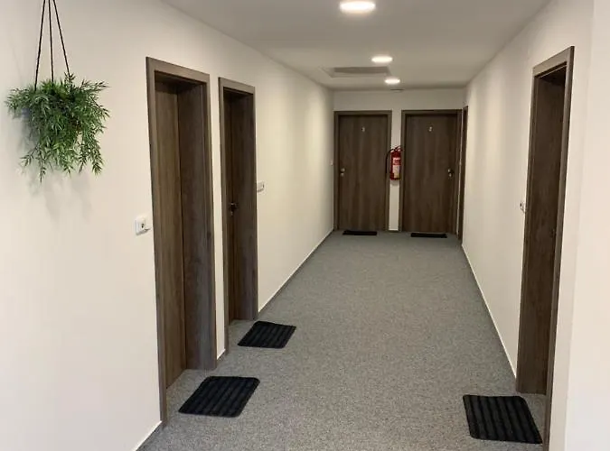 Omicron Apart Otel